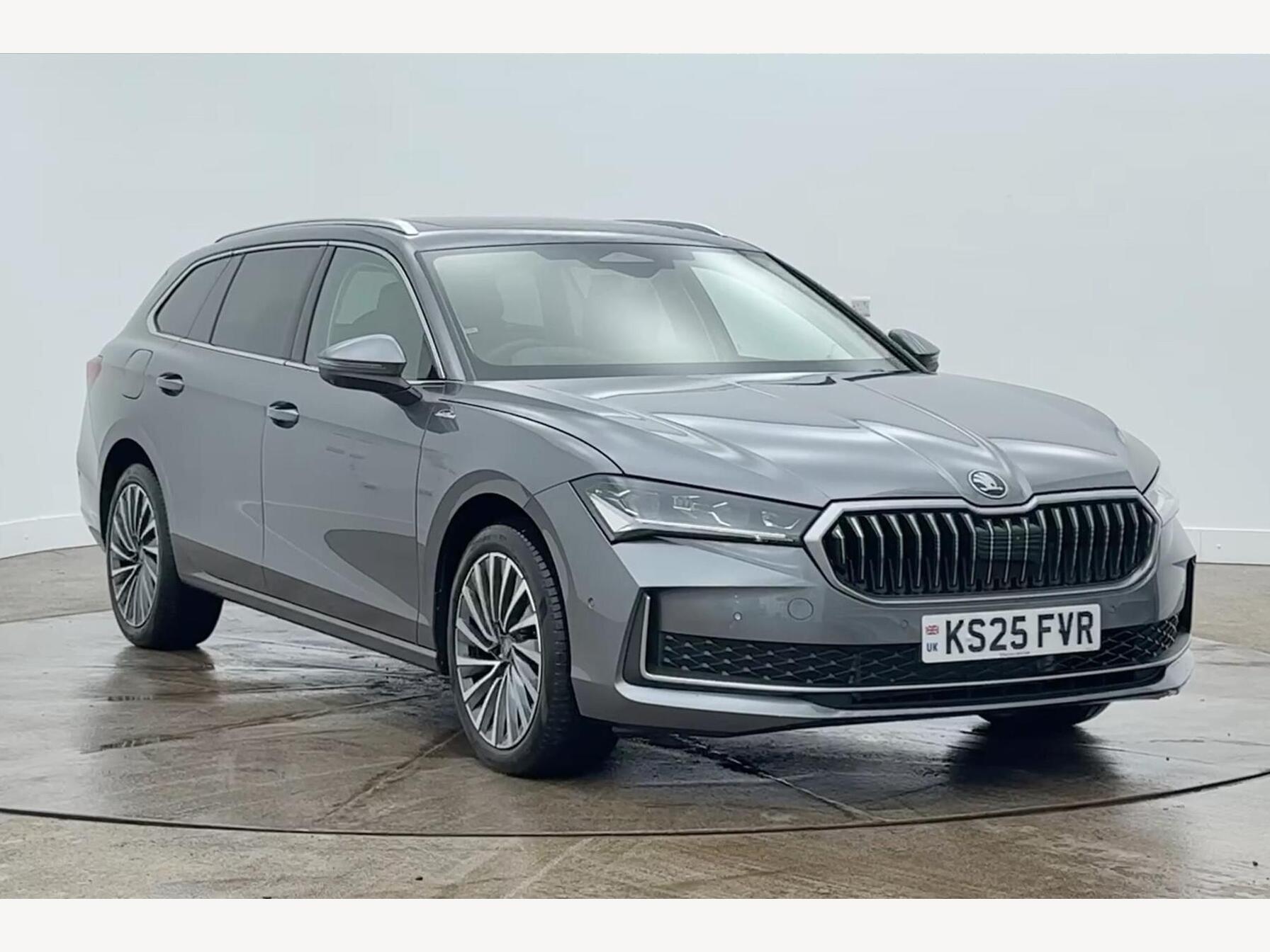 2025/25 Skoda Superb Estate
